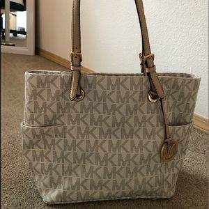 Michael Kors Signature Tote lightly used